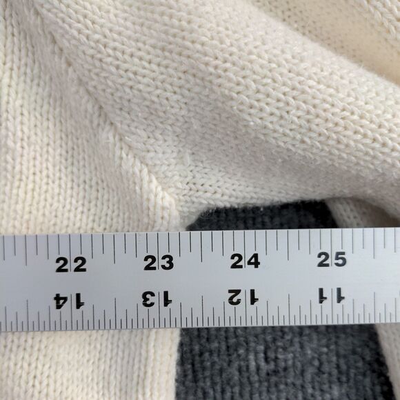 Capacity Woman Knit Pullover Sweater Size 2X White Embroidered Floral 1/4 Button - Picture 6 of 12